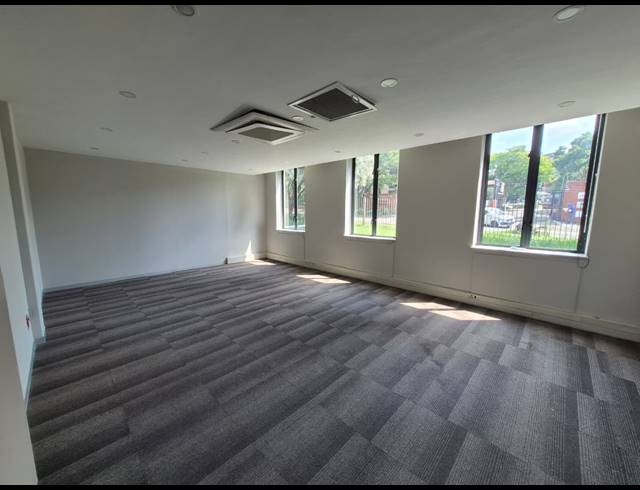 555M² OFFICE TO LET IN SANDTON CENTRAL
